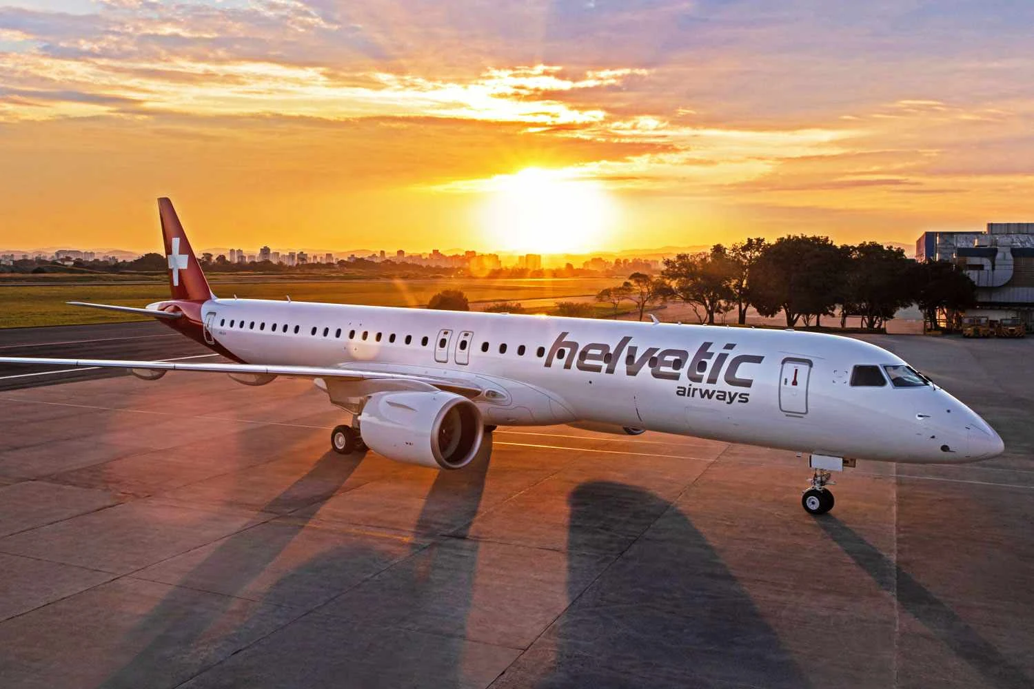 Primeiro E195-E2 da Helvetic (Embraer)