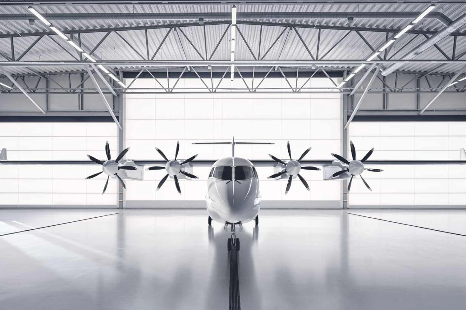 A aeronave será equipada com quatro conjuntos de hélices