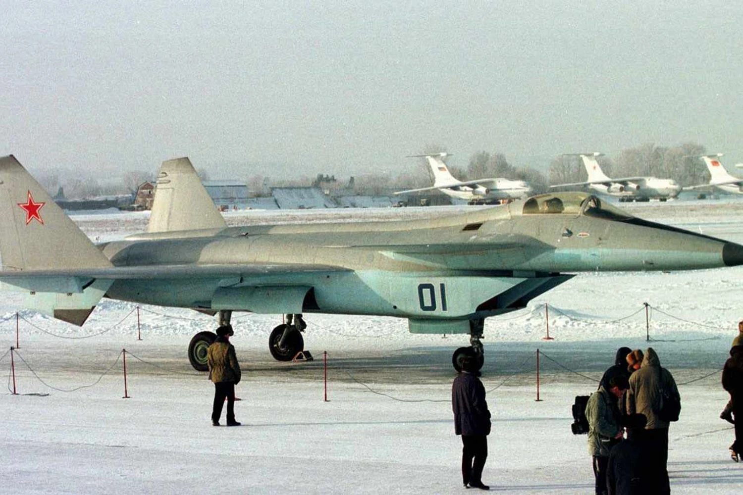 O protótipo do MiG 1.44: caça problemático continua parcialmente nos planos da MiG