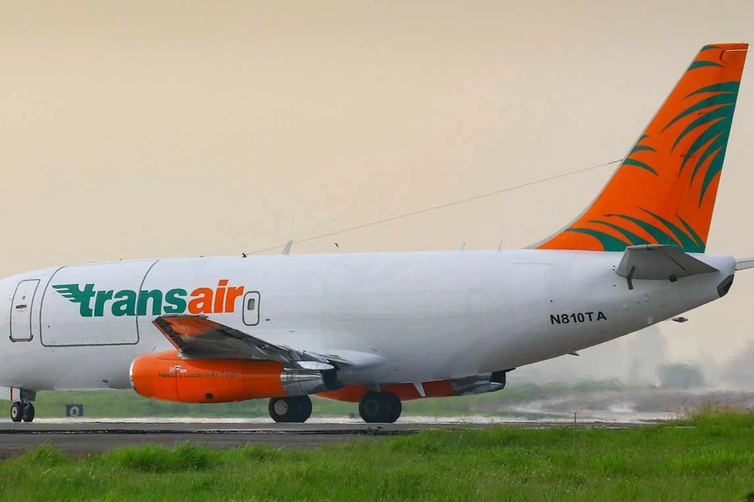 O Boeing 737-200C N810TA (li cheng TSAI)