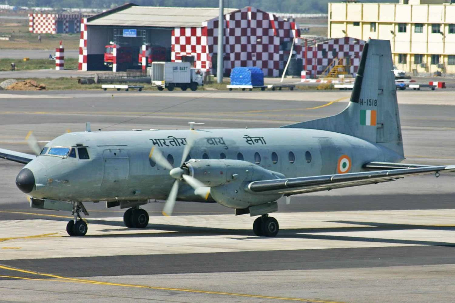 HAL (HS) 748