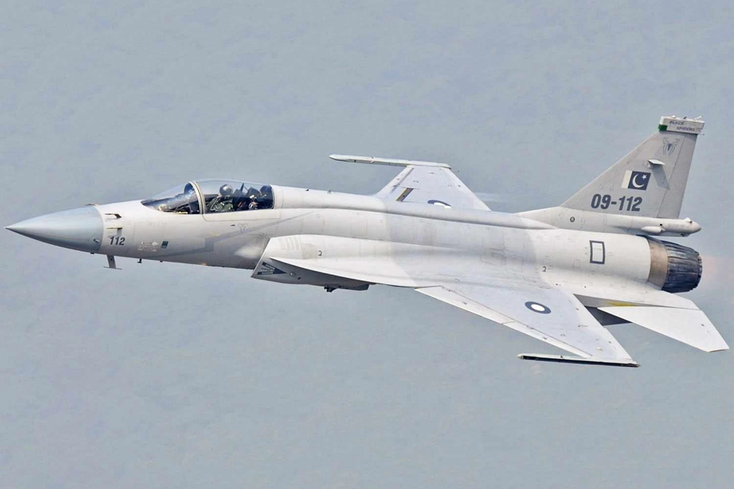 JF-17 da For&ccedil;a A&eacute;rea do Paquist&atilde;o: rival tem obtido pedidos (Shimin Gu)