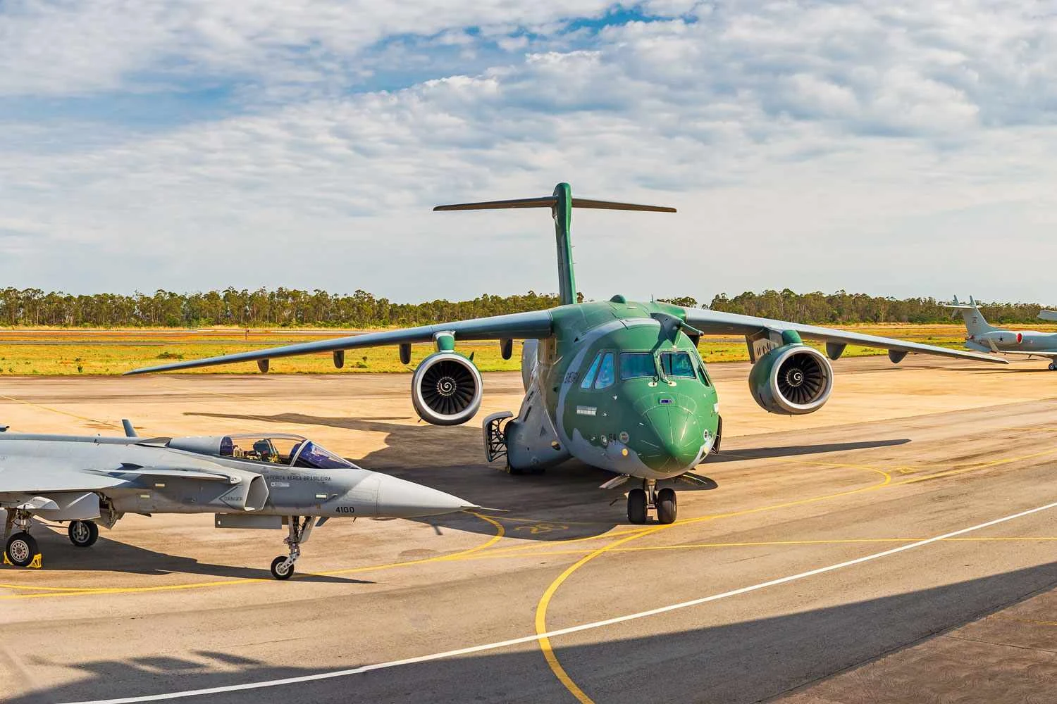 Baptista Junior: menos recursos no KC-390 e mais no programa Gripen