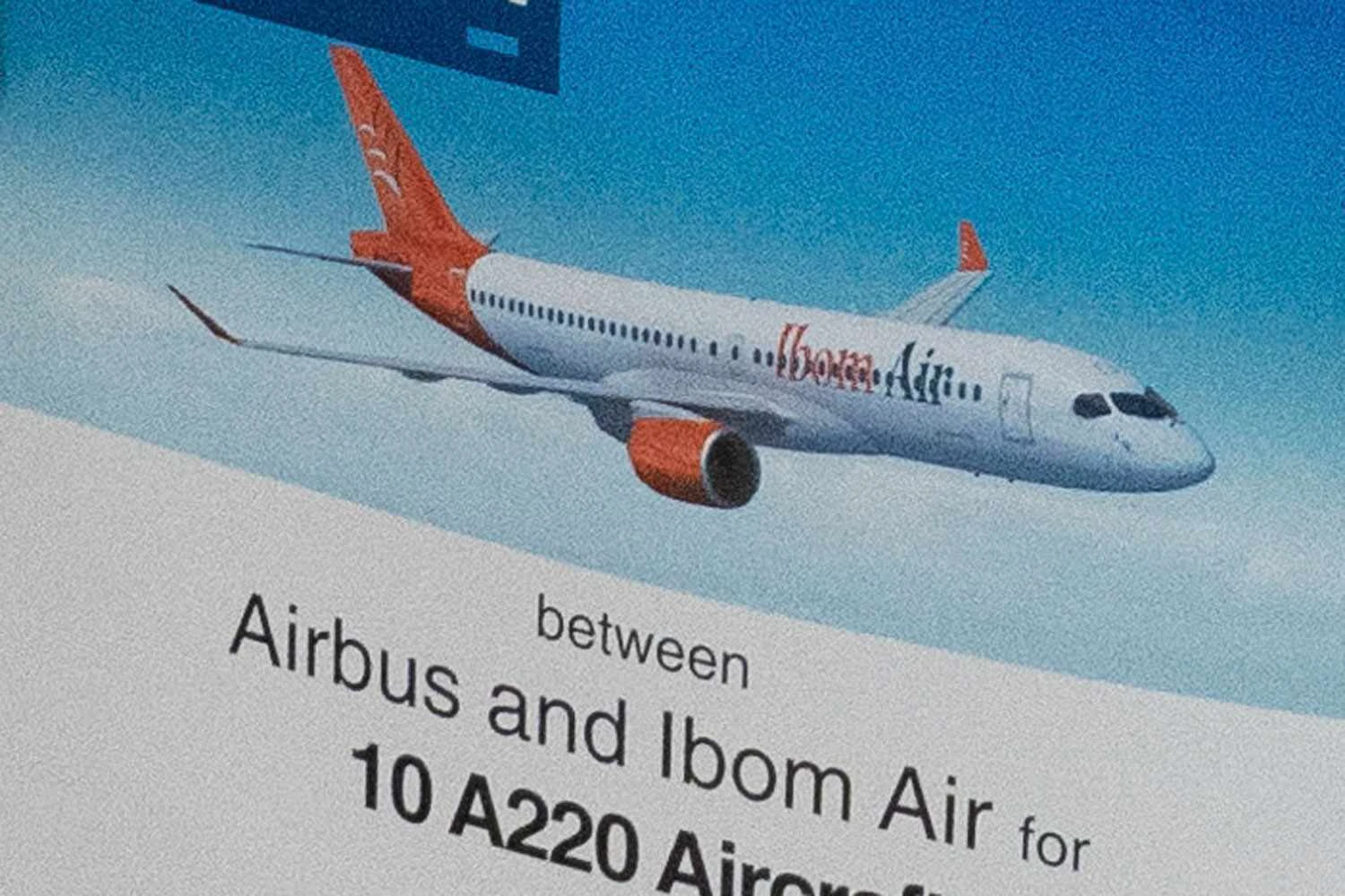 Detalhe do documento de compra de 10 A220 pela nigeriana Ibom Air (Airbus)