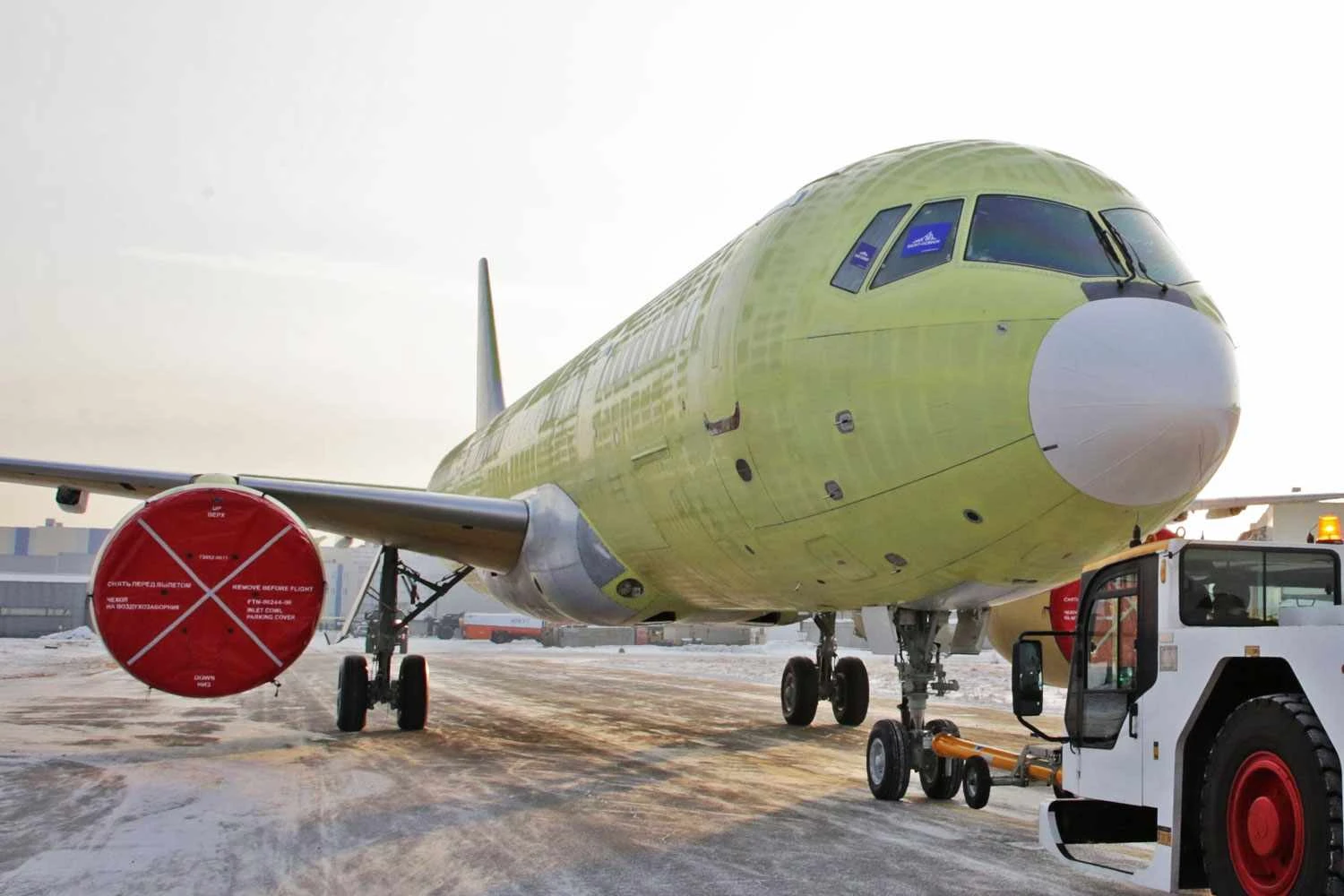 UAC conclui primeiro MC-21 com asas de compósitos fabricadas na Rússia