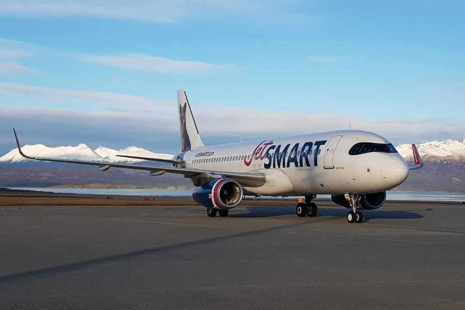 Chilena JetSmart voltará a voar para o Brasil no dia 16