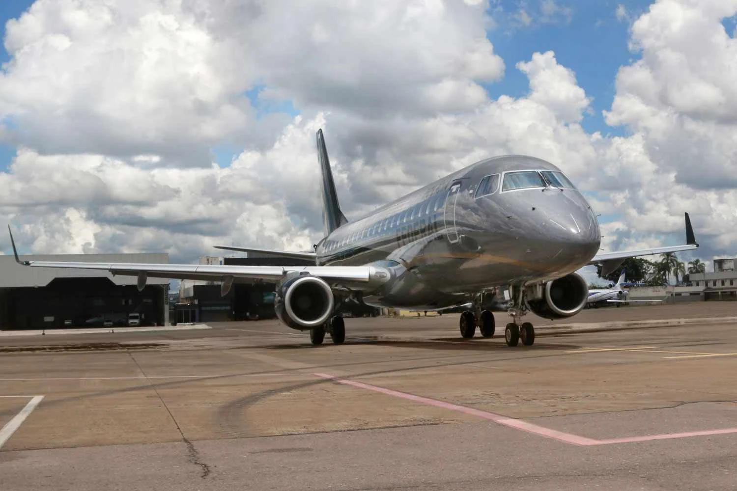 Aeronave voava no Reino Unido até o ano passado (Embraer)