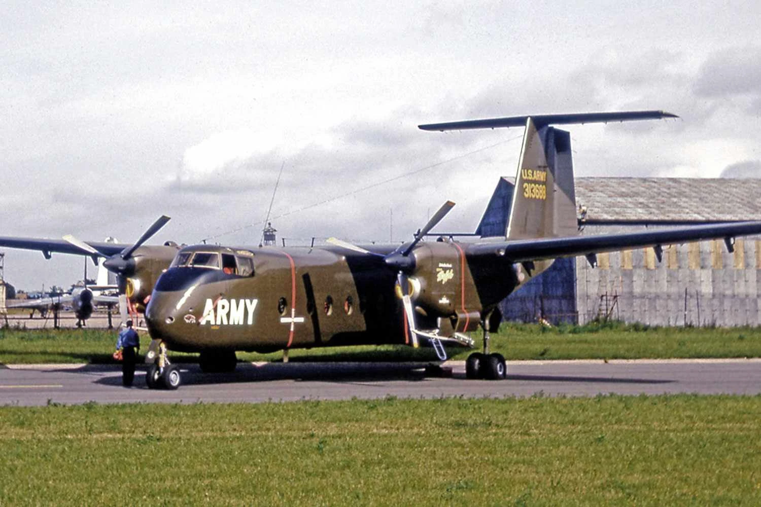 Um dos protótipos do CV-7A, o Buffalo que foi usado pelo Exército dos EUA nos anos 60 (RuthAS)
