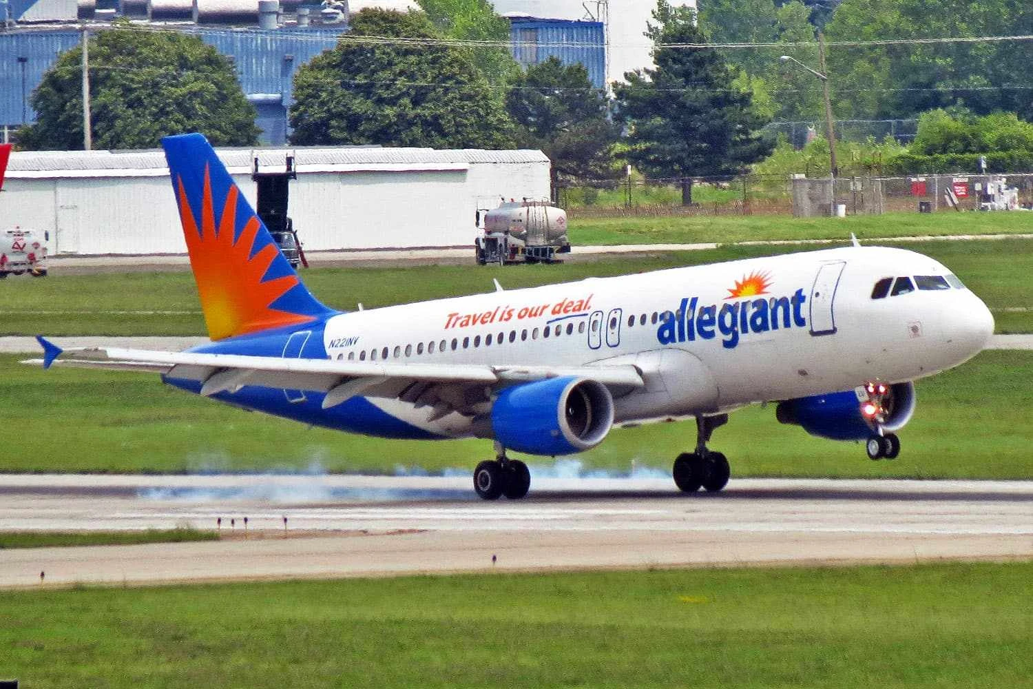 Um dos A320 da Allegiant Air