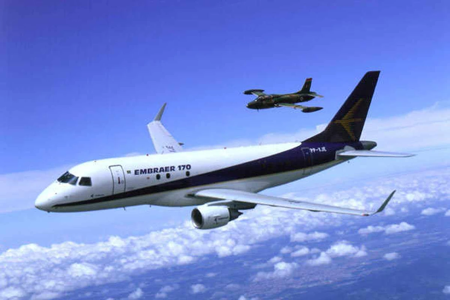 20 anos do 1º voo do E-Jet, jato comercial que mudou a história da Embraer