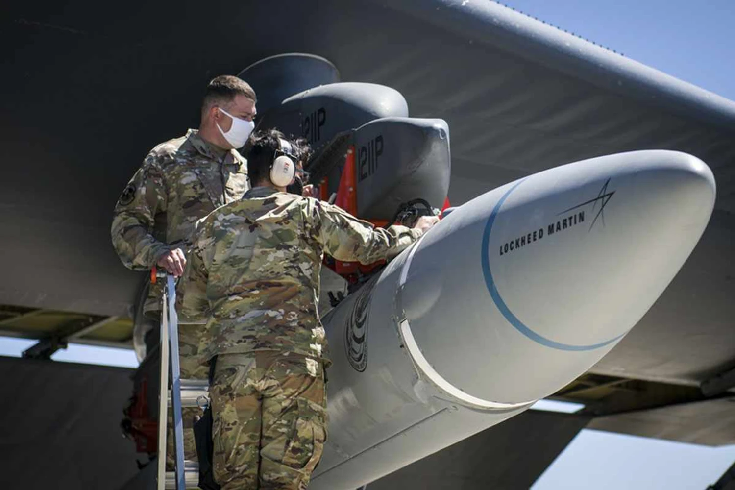 A Lockheed havia realizado três lançamentos fracassados do ARRW (USAF)