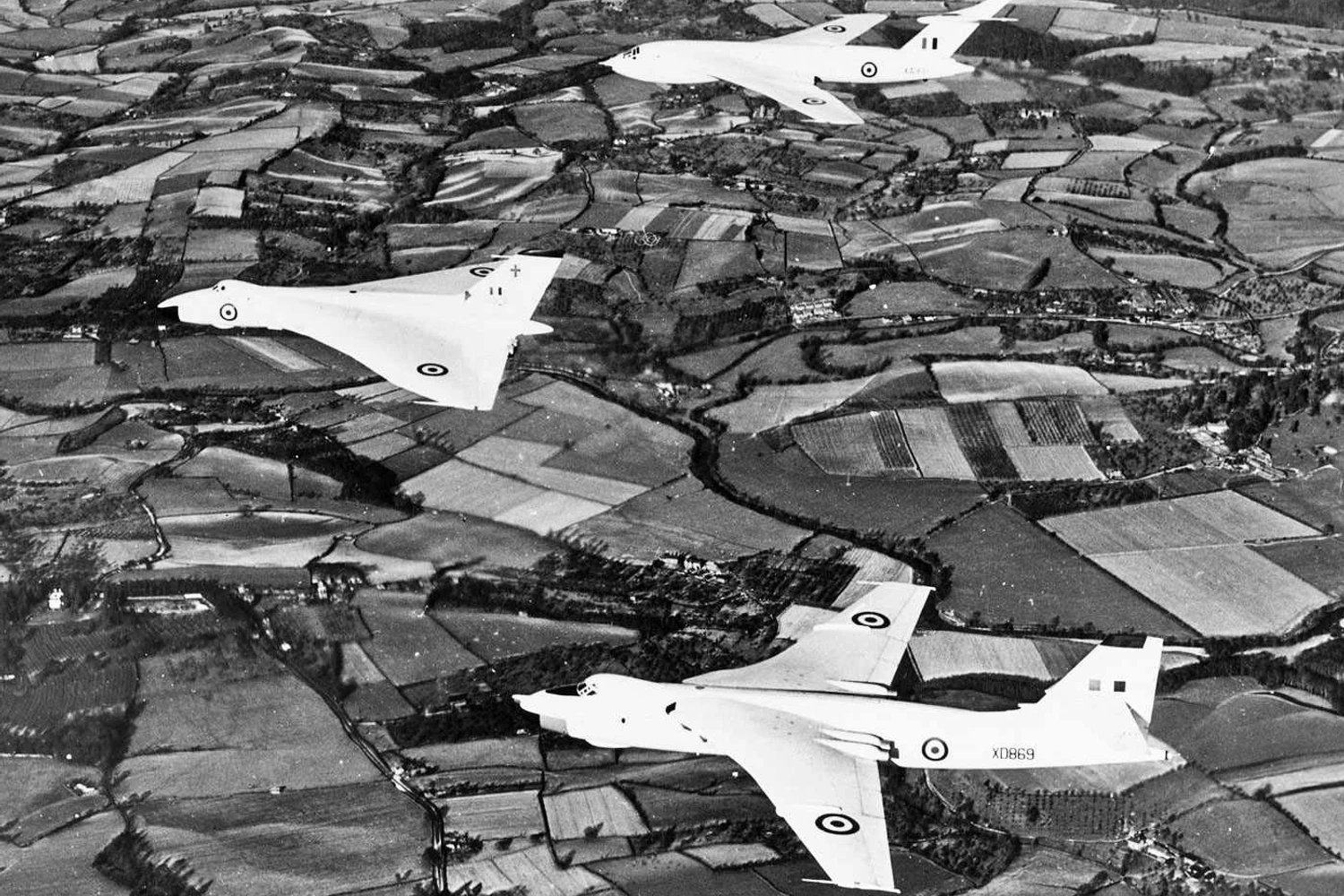 Os bombardeiros V. No alto, o Victor (RAF)