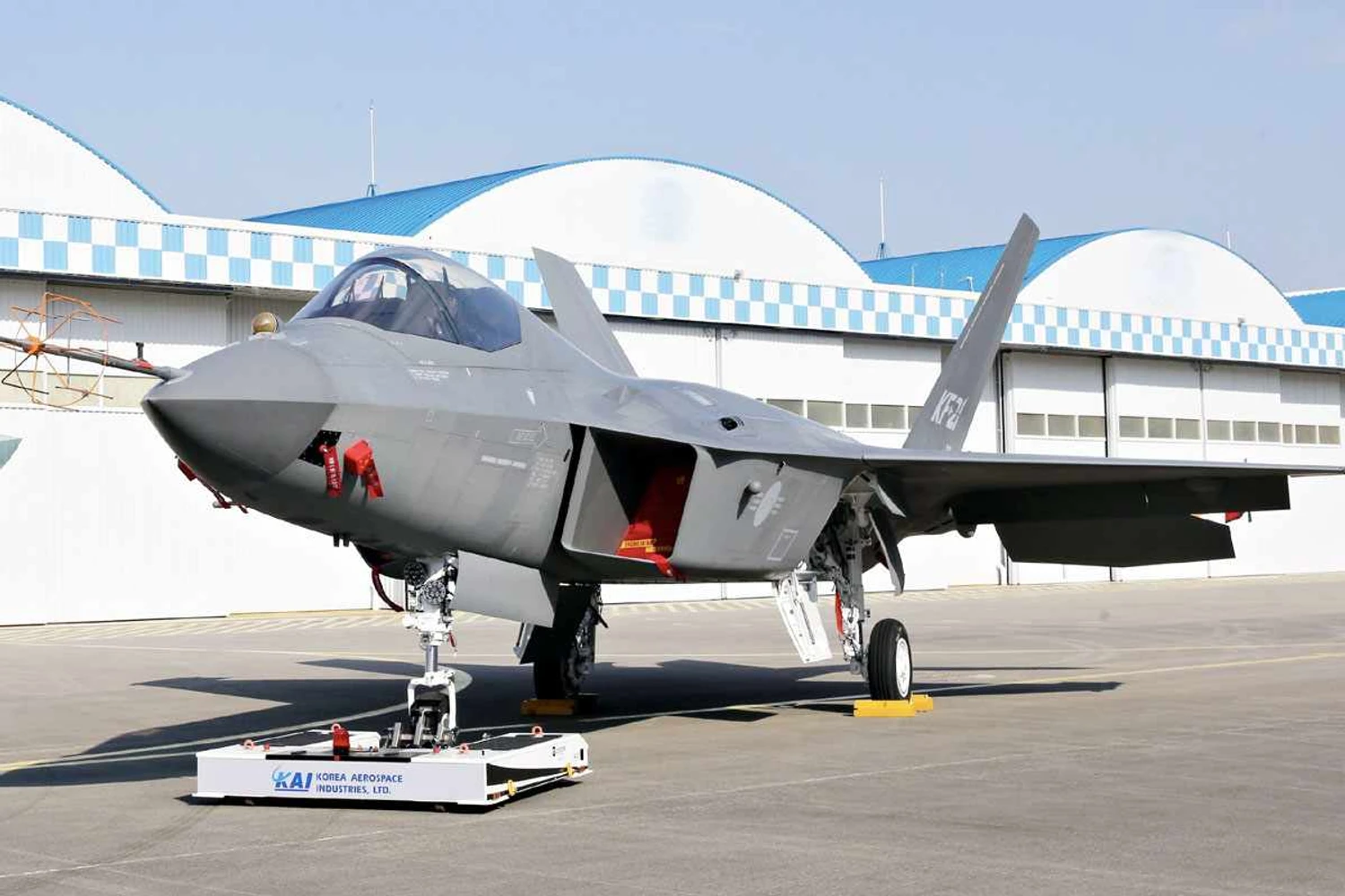 “Clone” do F-22, caça sul-coreano KF-21 vai decolar em 22 de julho