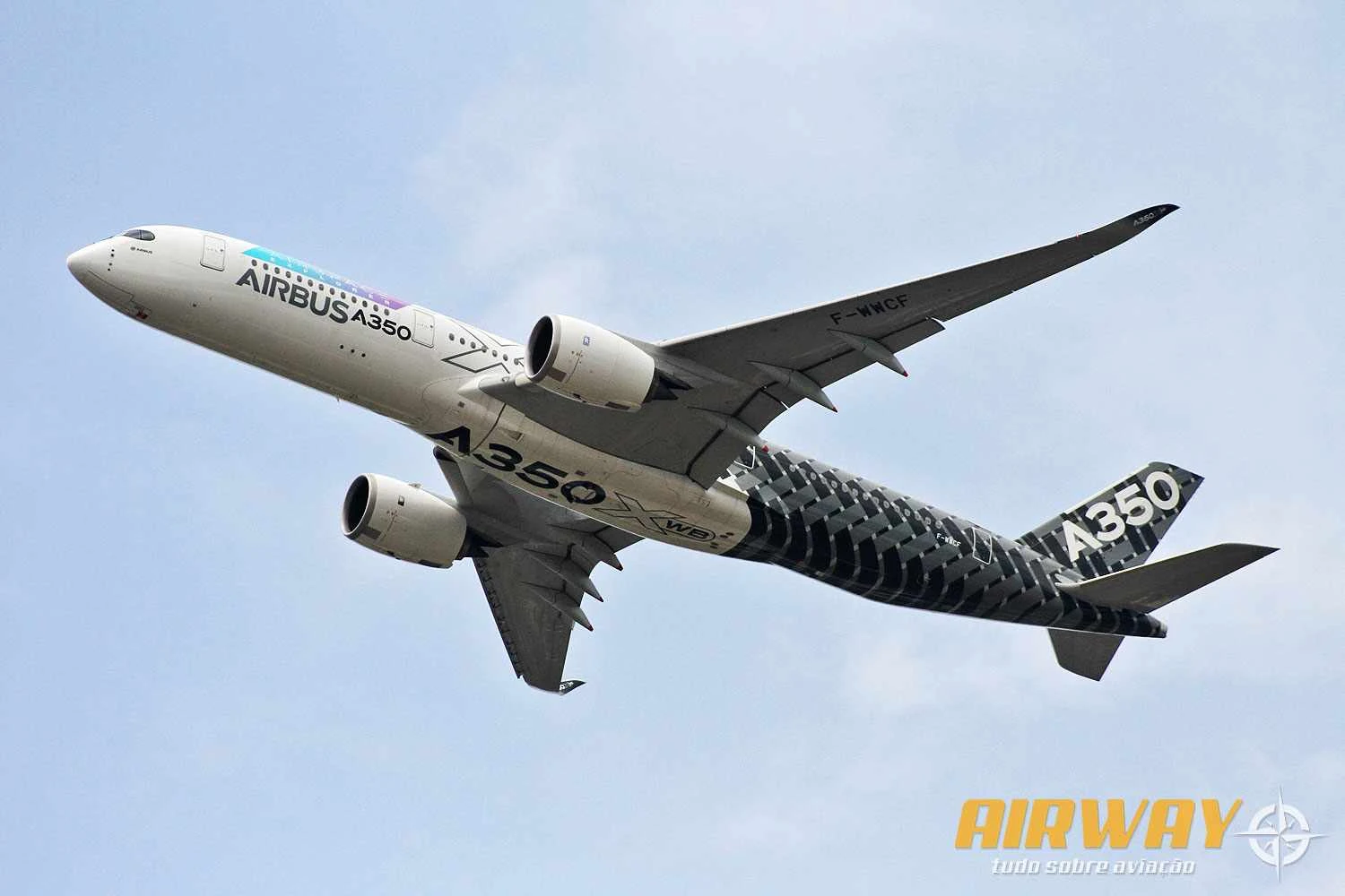 A350-900 se apresentou em voo