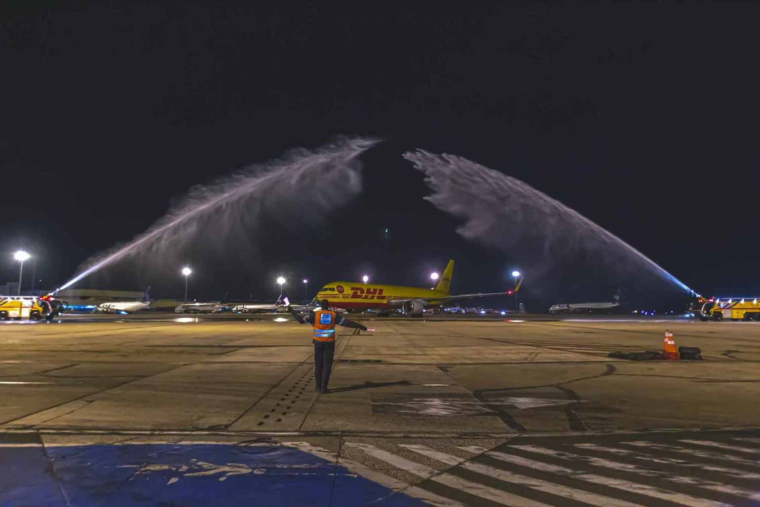 DHL traz avião próprio ao Brasil para reduzir tempo de entregas