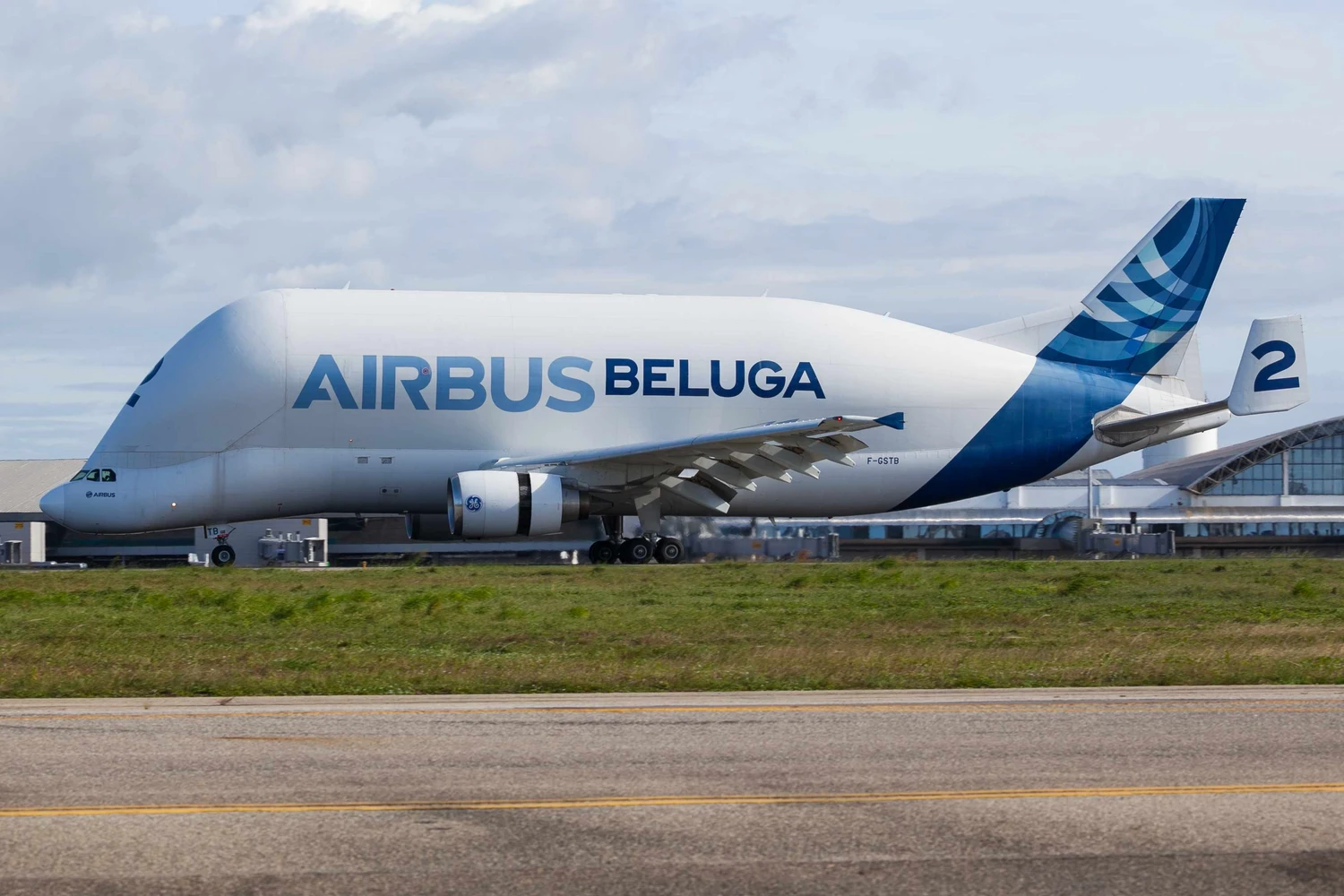 Ele está em operação desde 1995, servindo como aeronave de transporte de peças entre as fábricas da Airbus