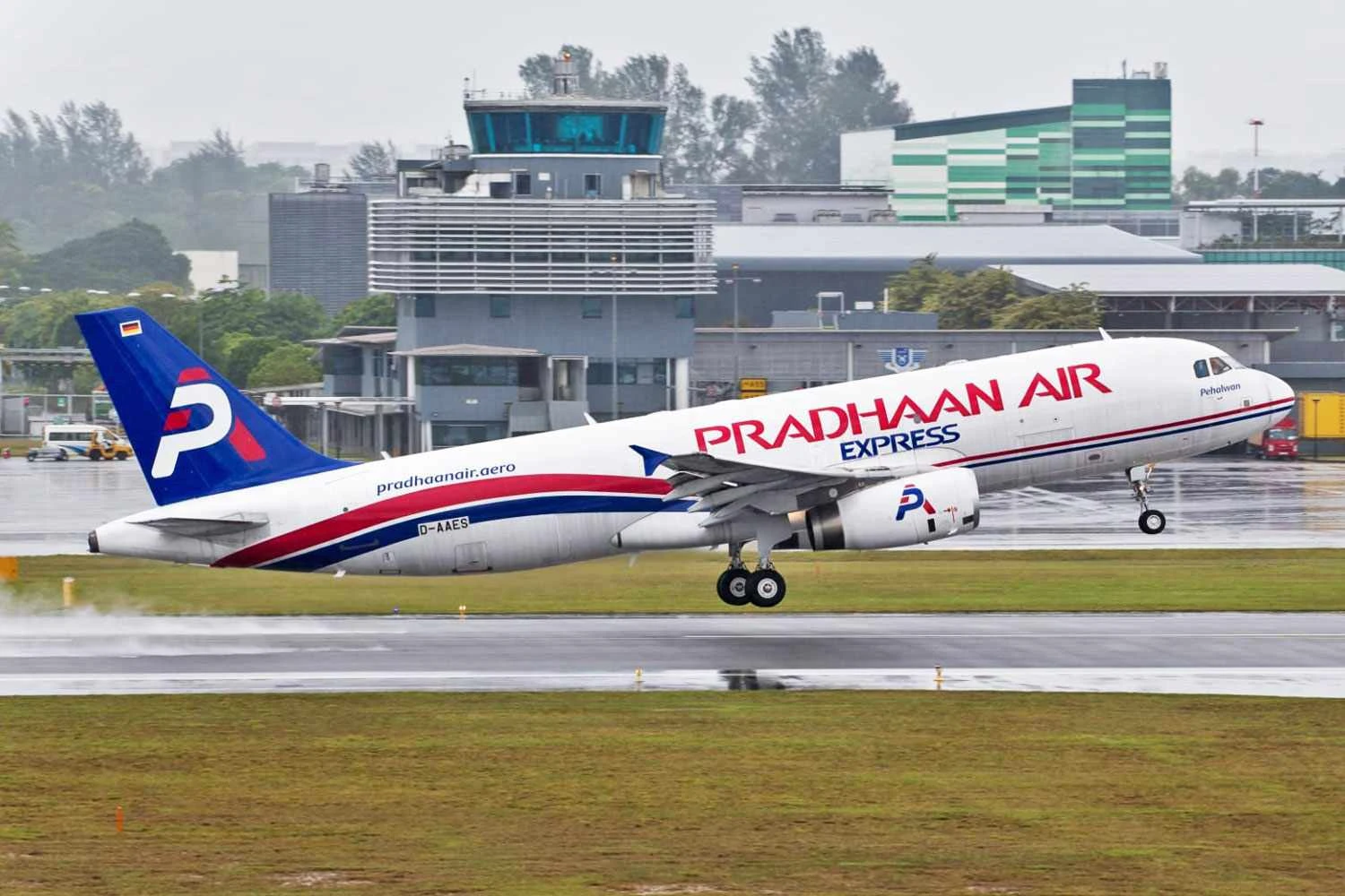 Primeiro jato A320 convertido para cargas do mundo é entregue