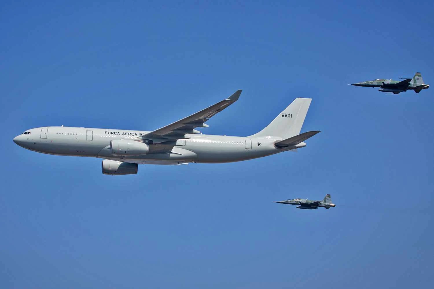 Verba vem do PAC: conversão dos KC-30 da FAB deve começar em 2025, diz site