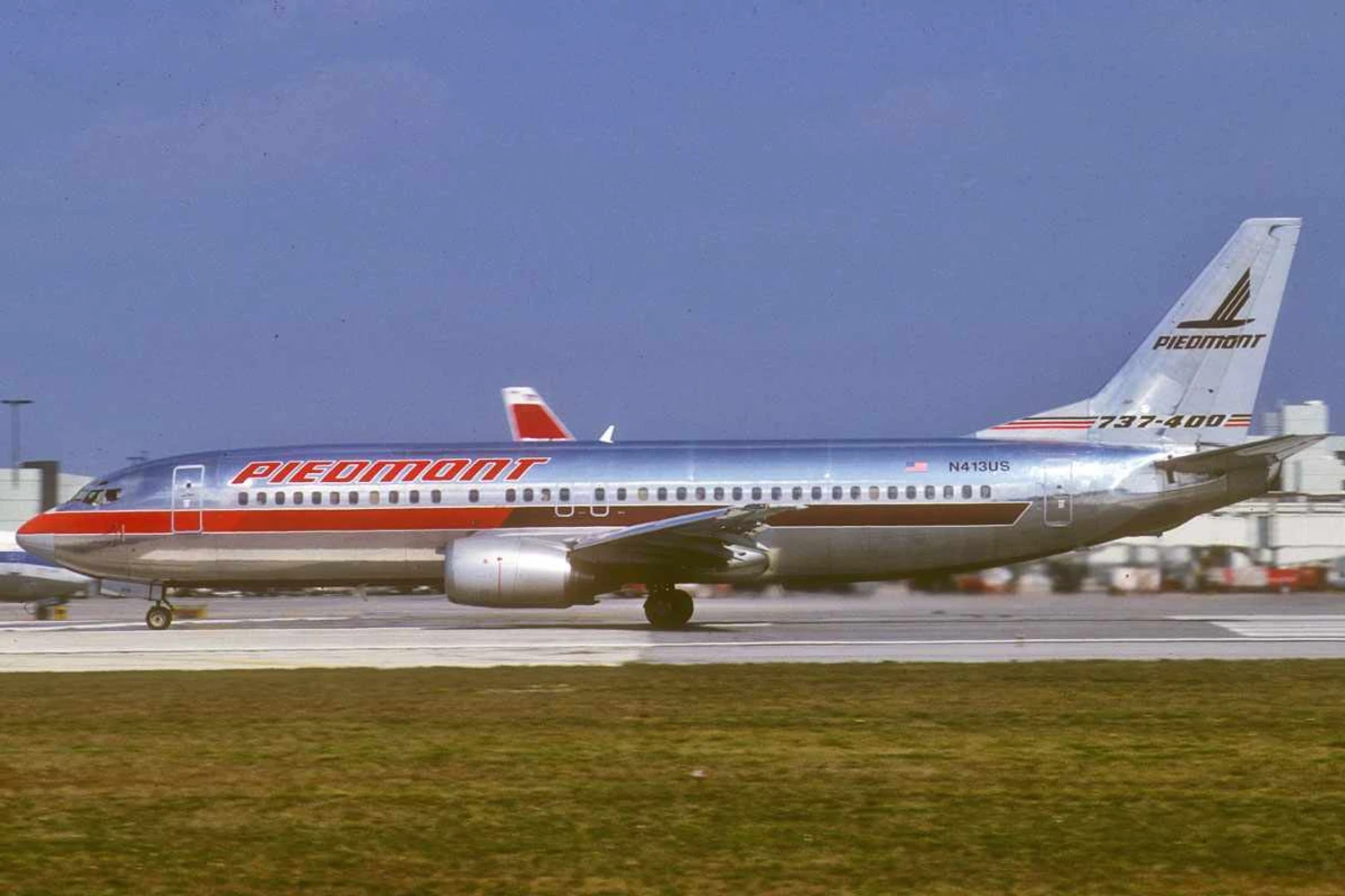 A Piedmont original foi a cliente lançadora do Boeing 737-400 (Aero Icarus)