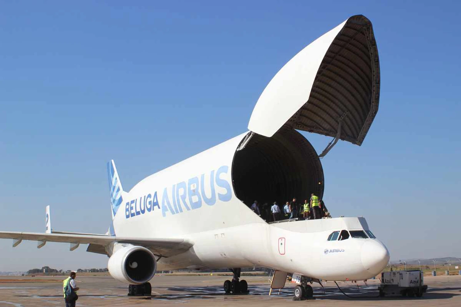 Airbus Beluga trouxe o ACH160 ao Brasil em julho de 2022 (Foto: Thiago Vinholes)