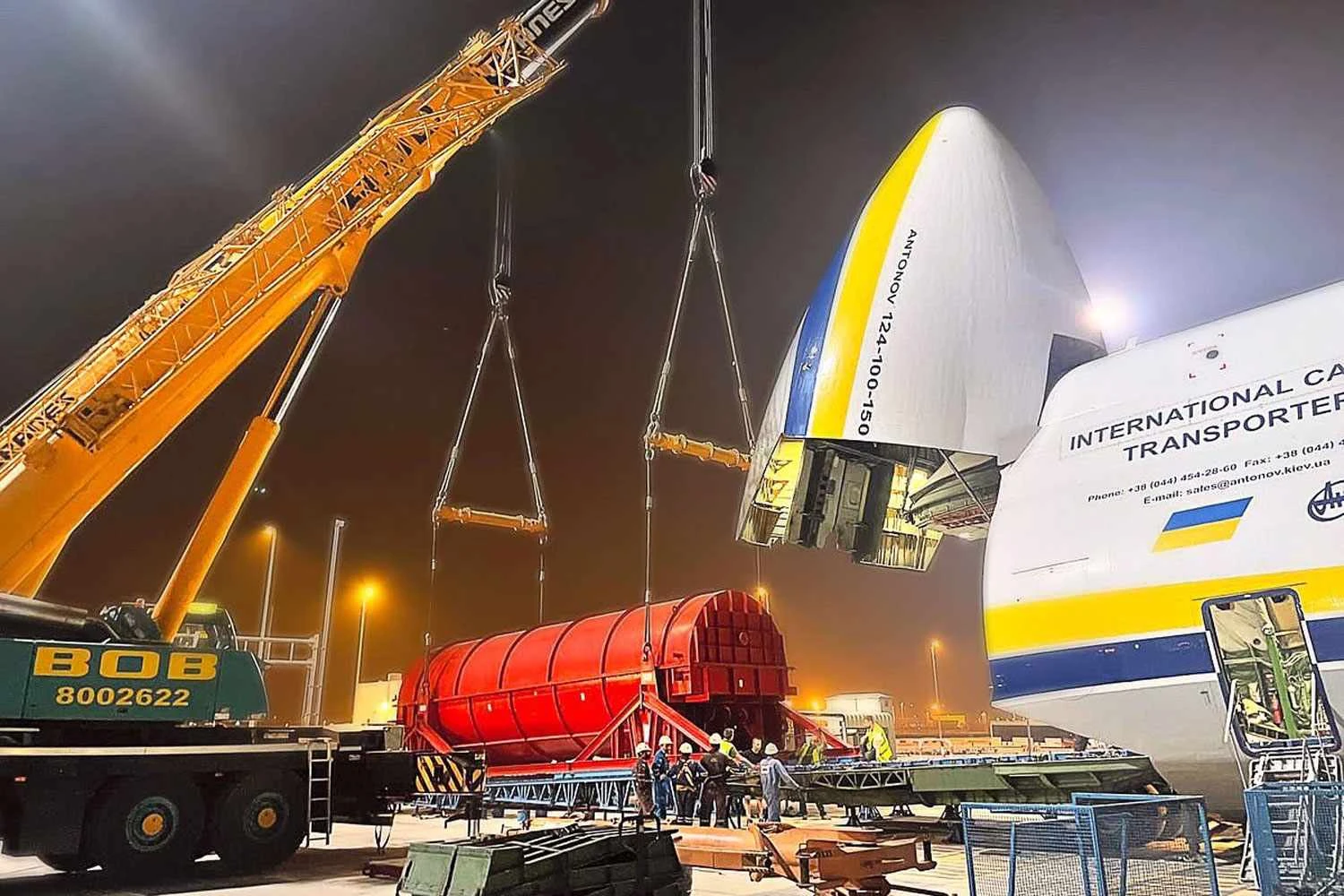 An-124 leva turbina a gás para o Reino Unido (Antonov)