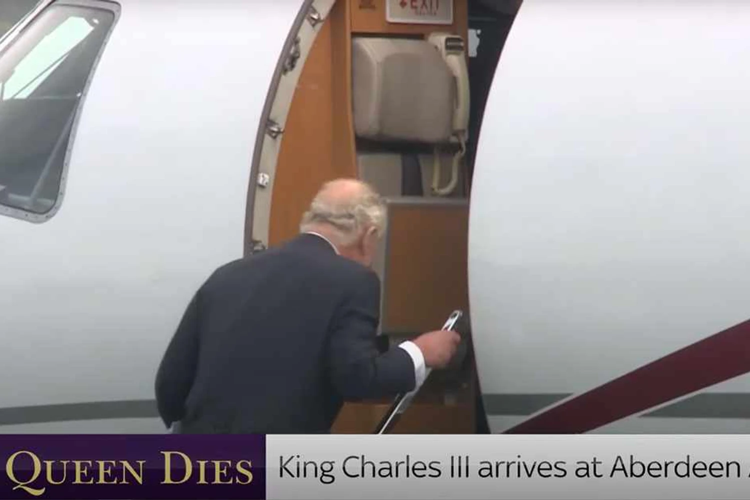 O Rei Charles III embarca no Legacy (Reprodução)