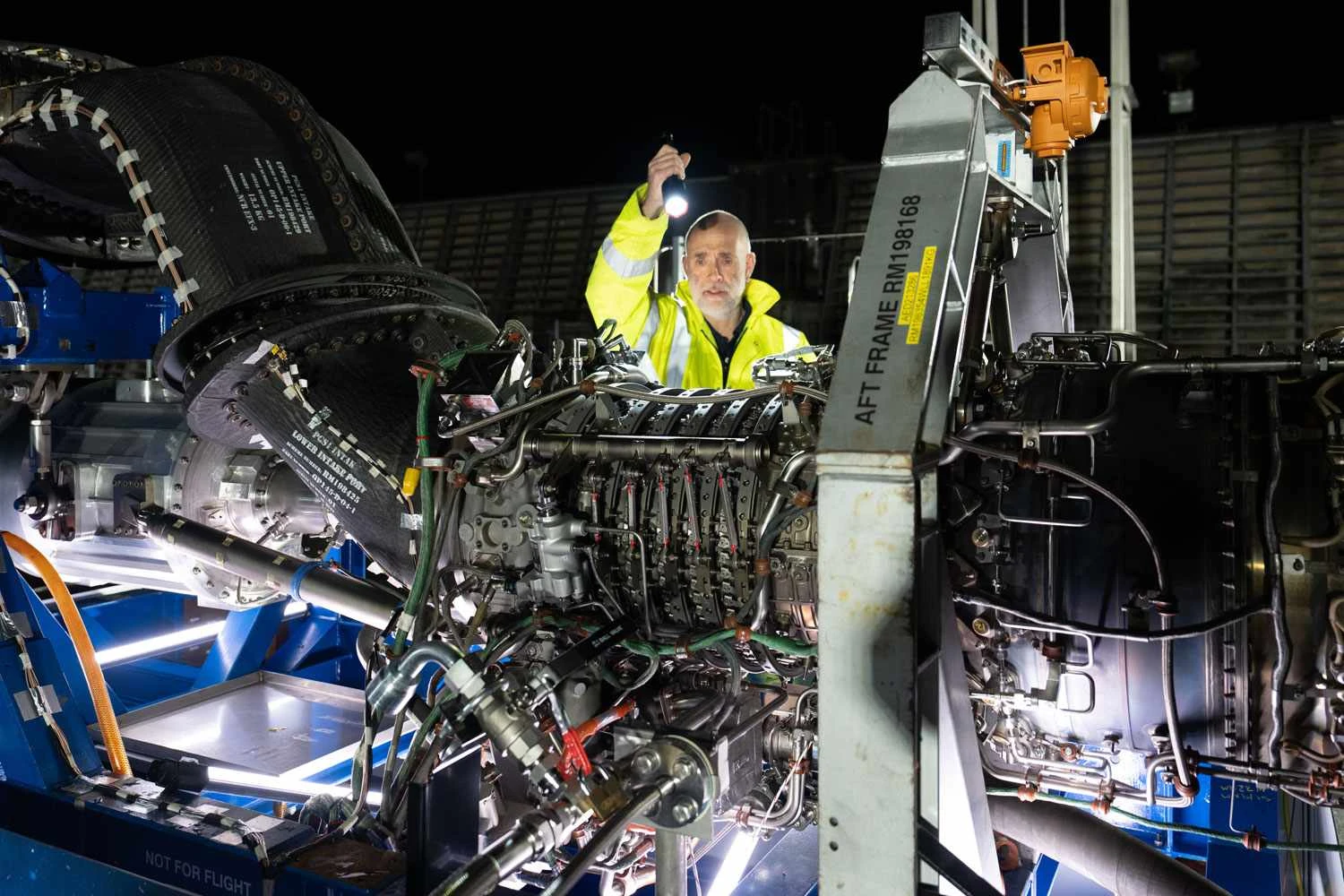 O motor AE 2100 é usado em turboélices como o C-130J e C-27J (RR)