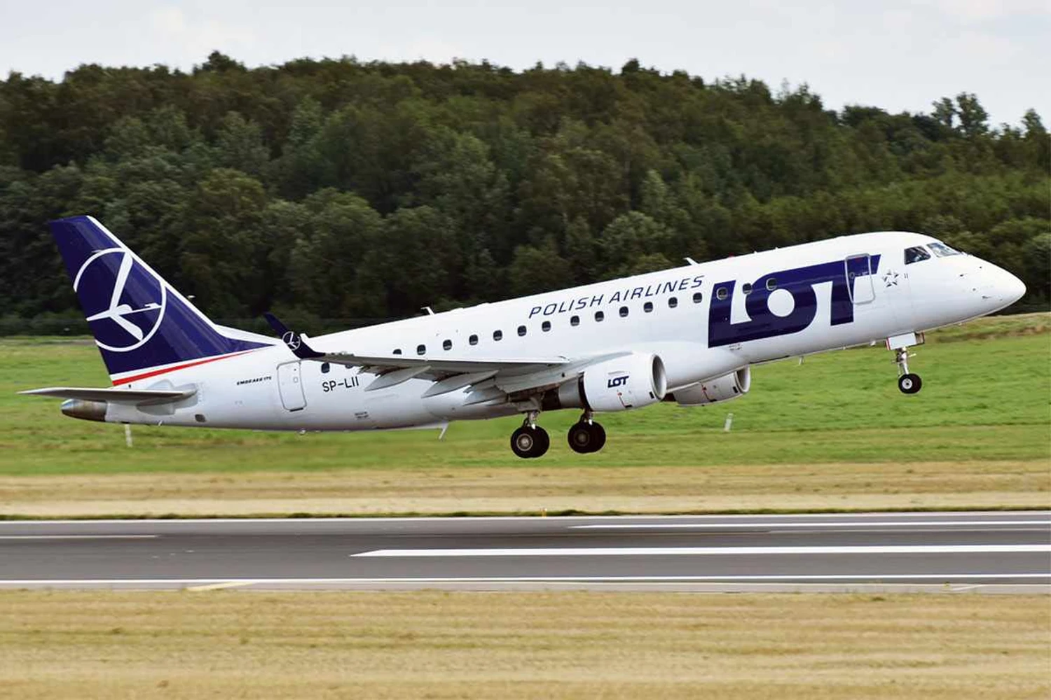 Companhia aérea estreante dos Embraer E-Jets começa a devolver seus aviões brasileiros