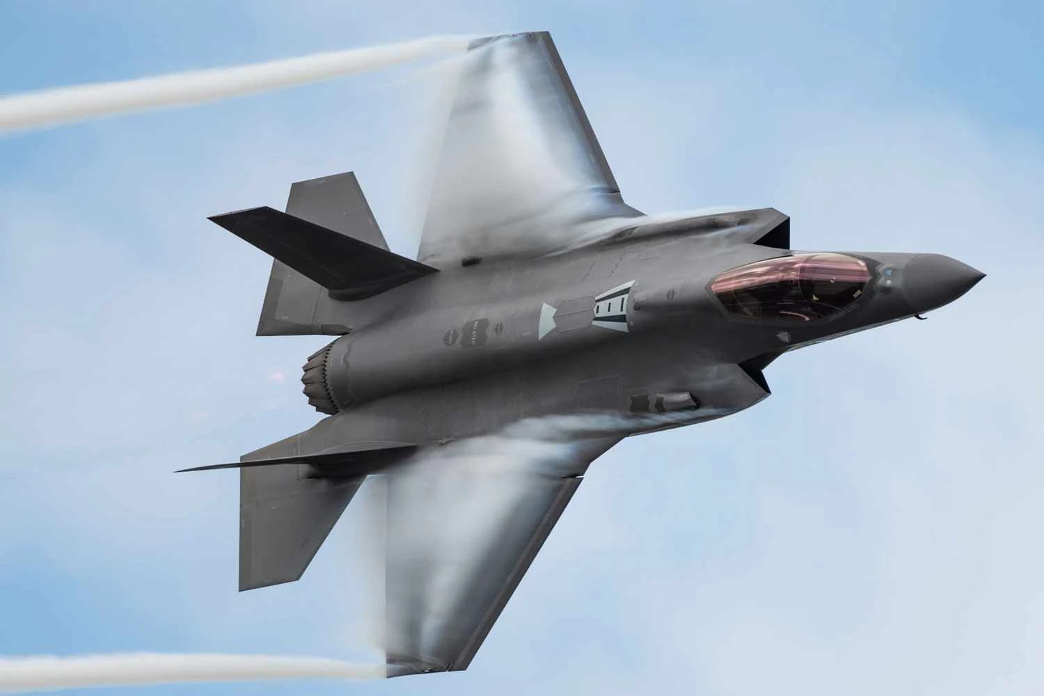 Vizinha da Ucrânia, Romênia está perto de confirmar compra de caças F-35