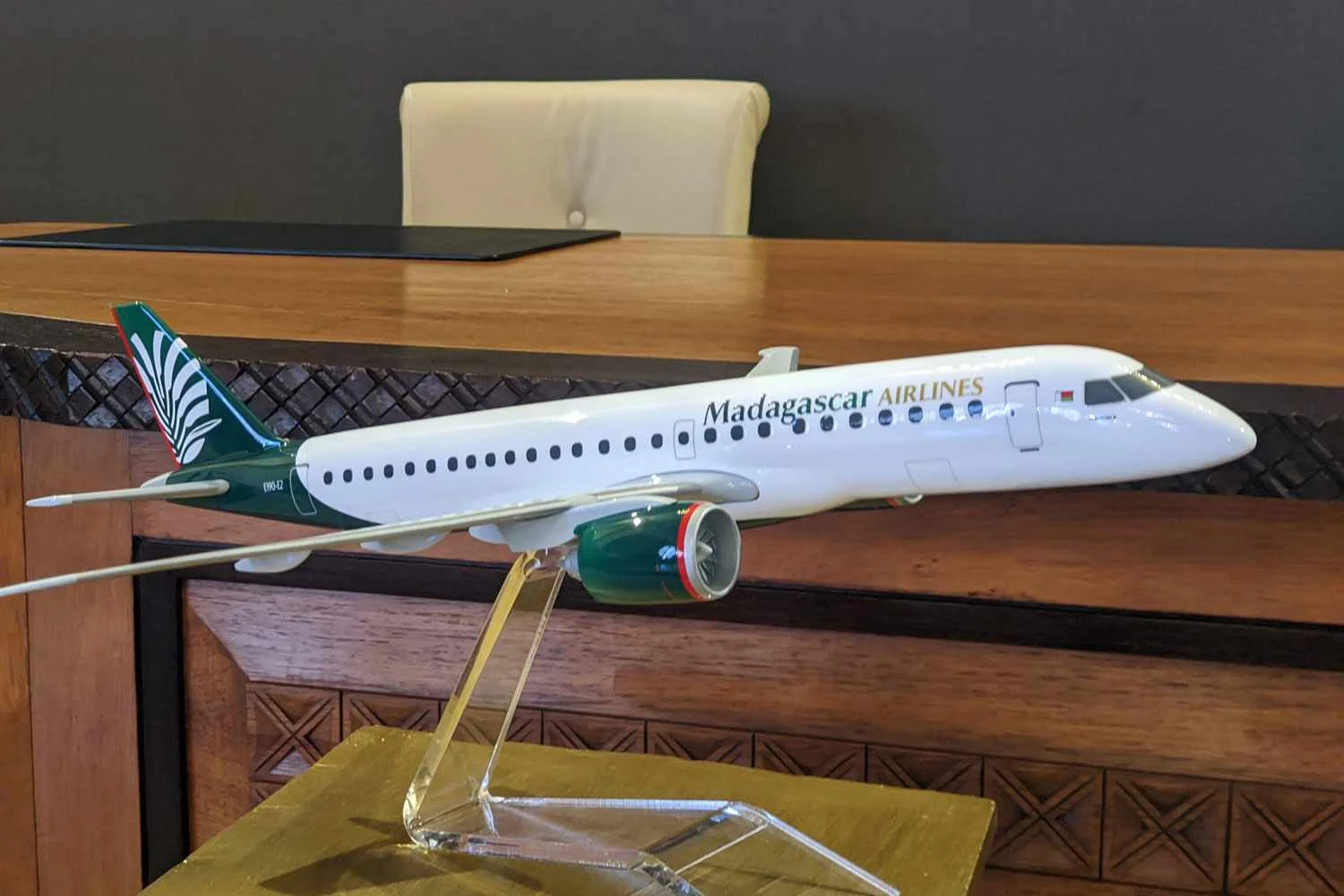 Madagascar Airlines vai receber Embraer E190-E2 que era de outra empresa africana
