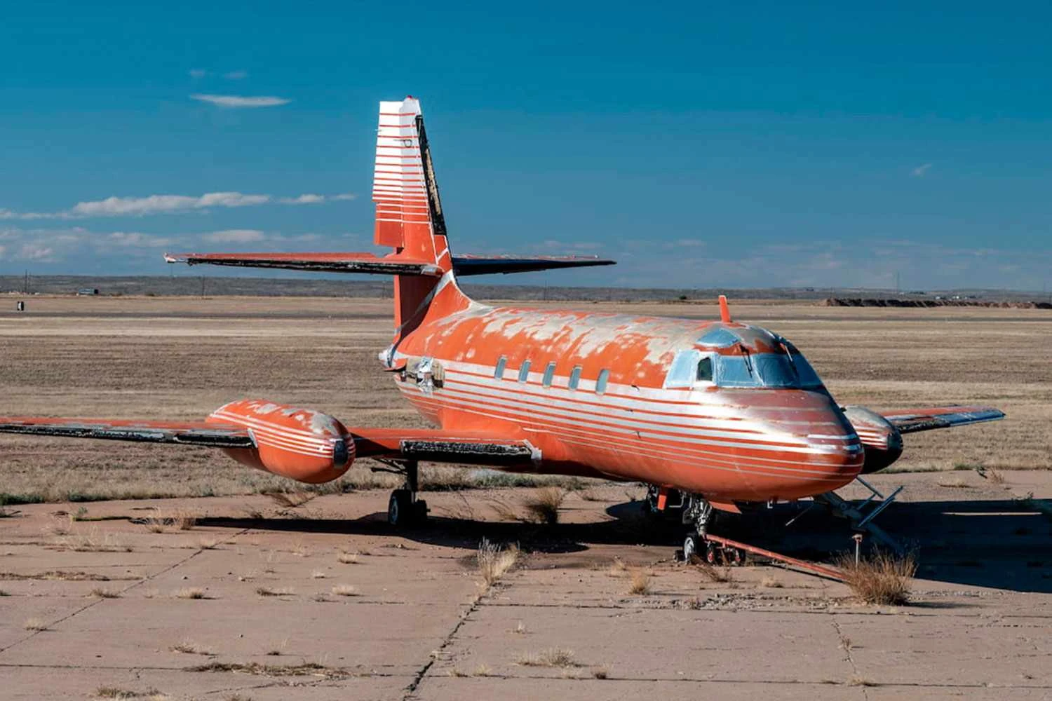 The Lockheed Jetstar "Hound Dog II" in Roswell Desert (Mecun Auctions)