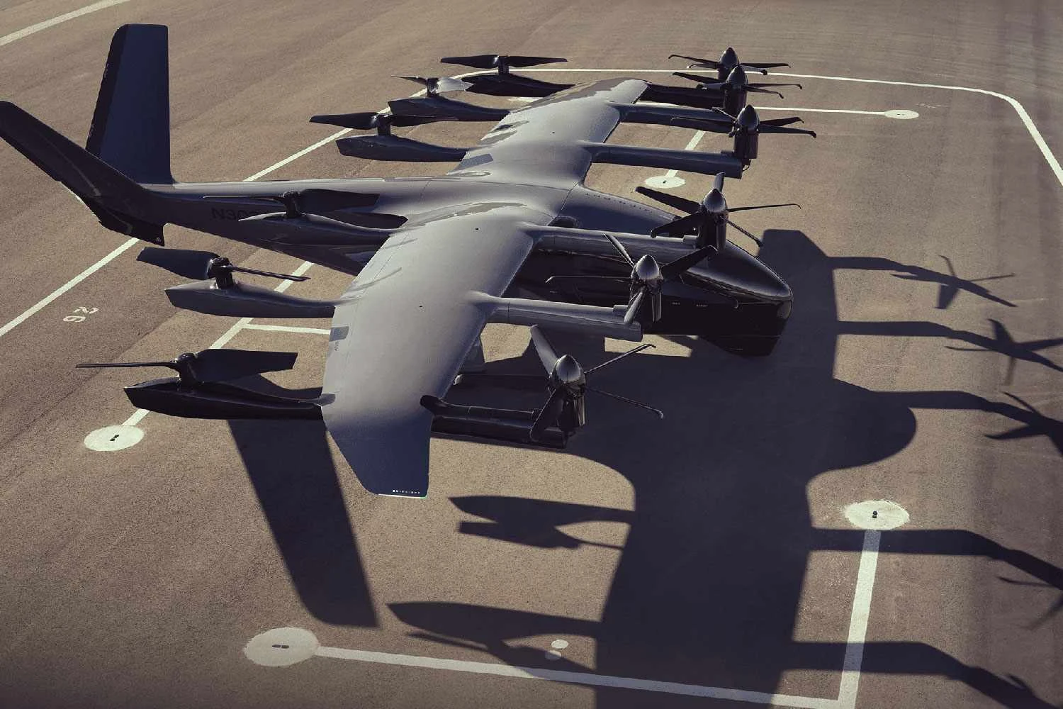 Aeronave usa 12 hélices, sendo seis basculantes (Archer)