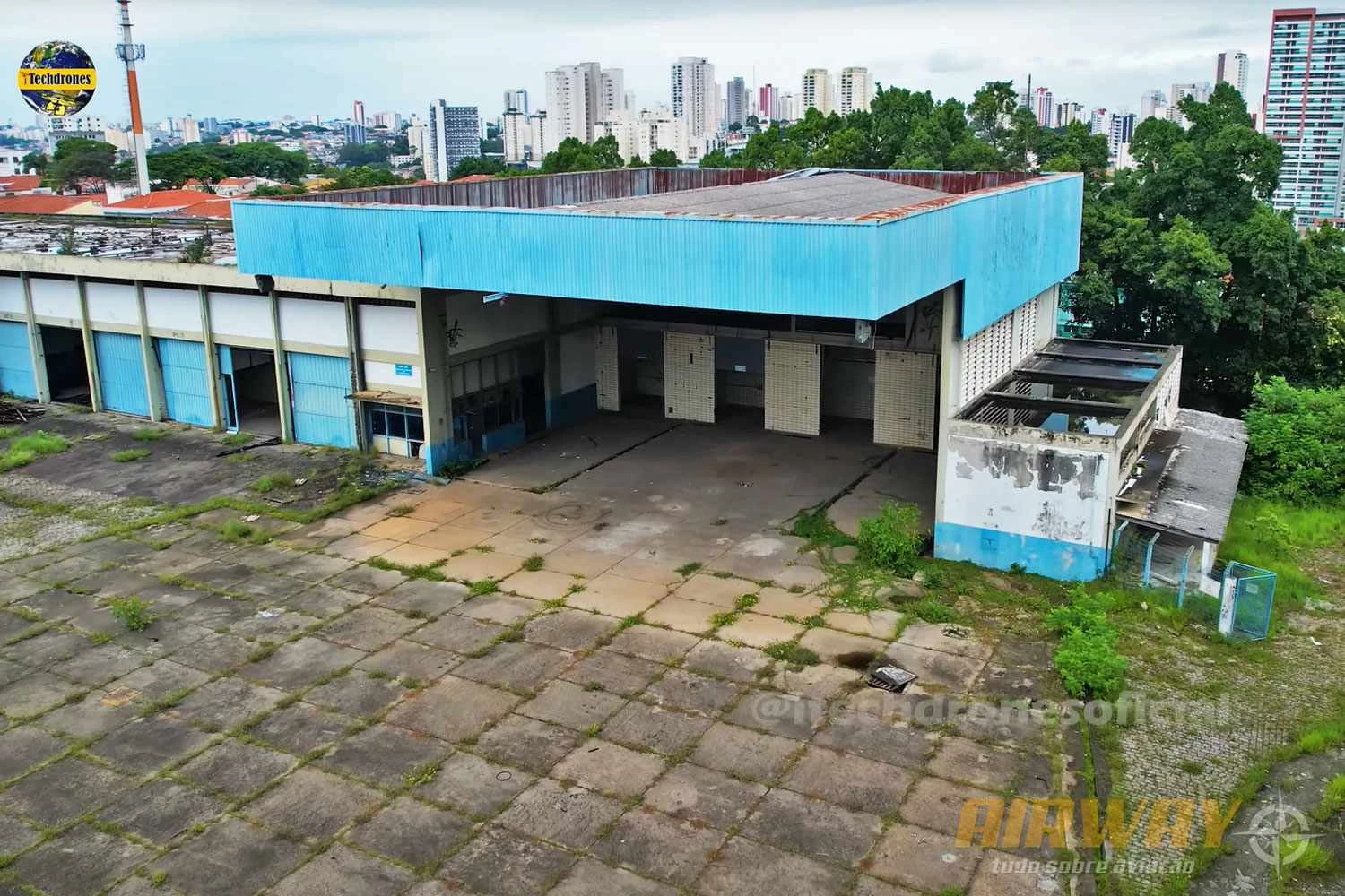 Prédio de apoio à manutenção de aeronaves (iTechdrones)