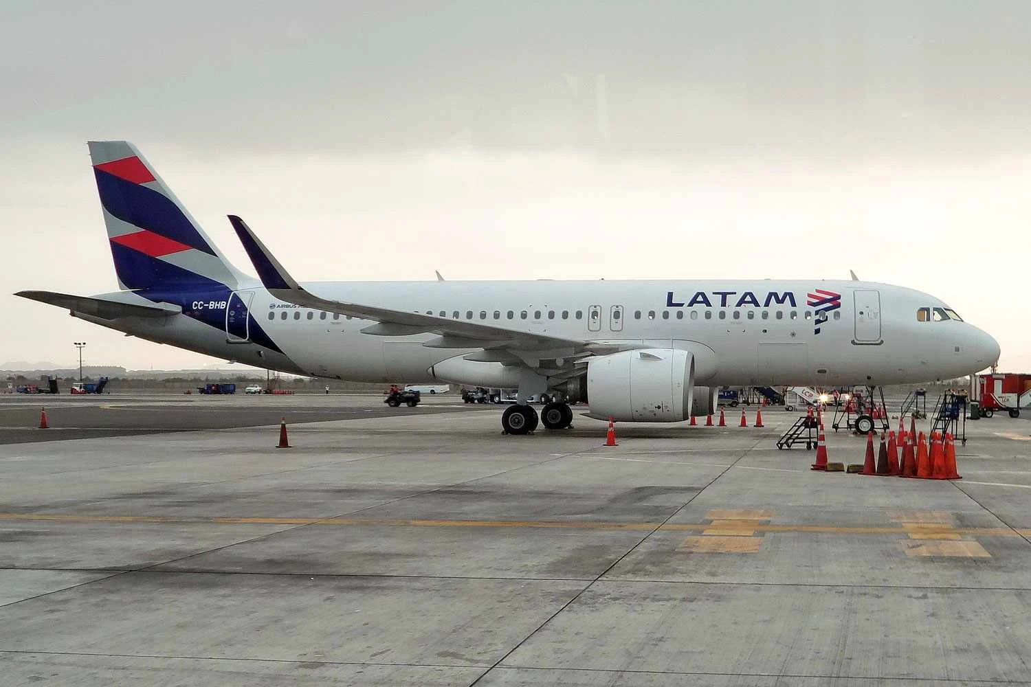 A320 da LATAM (Joe Wallace)
