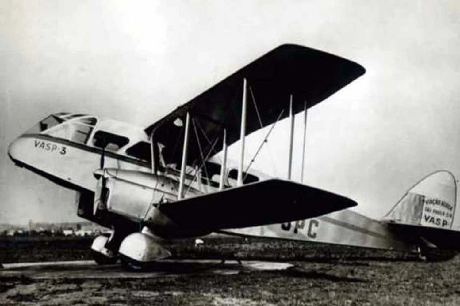 Dragon Rapide (Domínio Público)