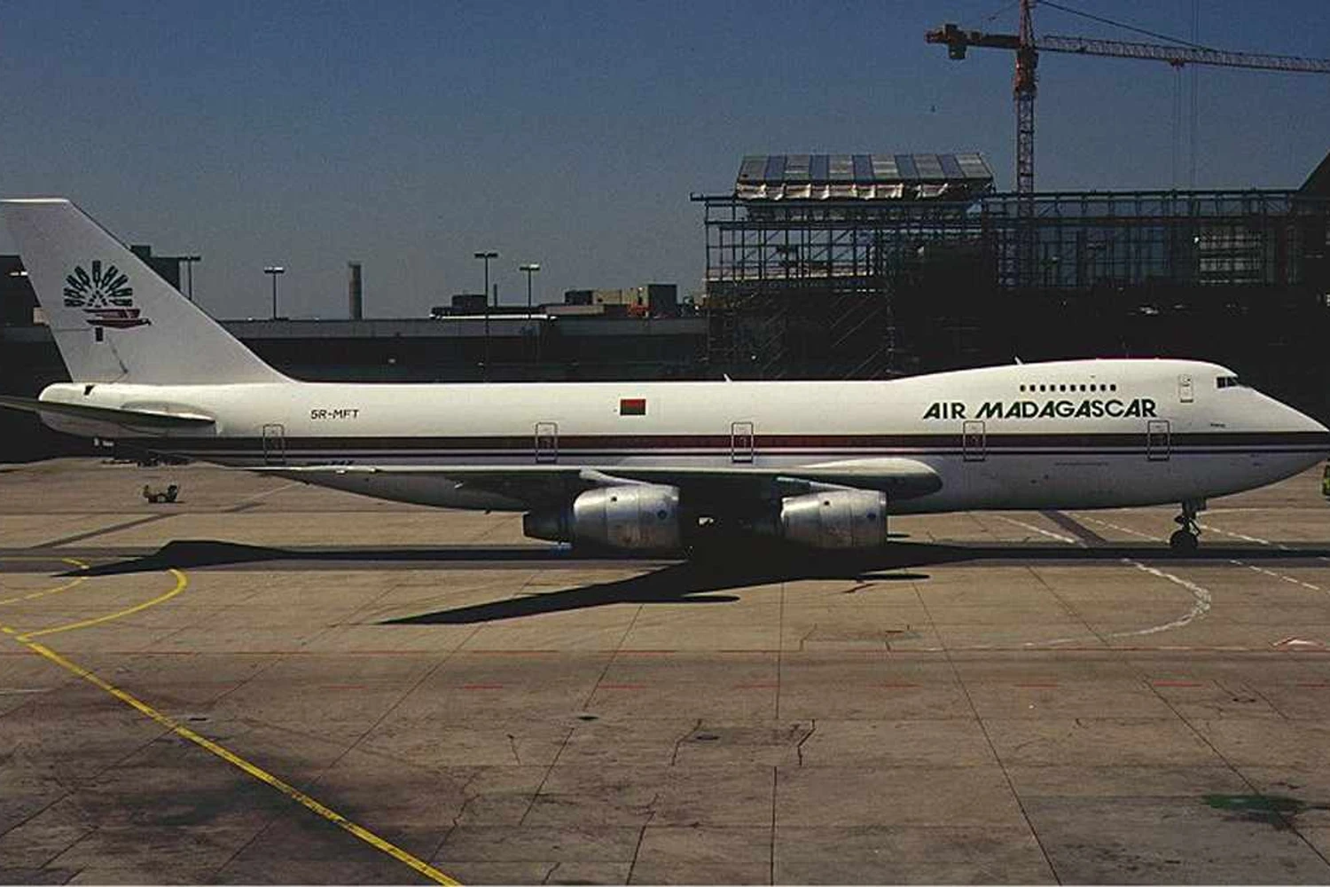 Antigo Boeing 747-200 da Air Madagascar no Aeroporto de Frankfurt, na Alemanha, em 1996 (Konstantin von Wedelstaedt/GFDL 1.2)