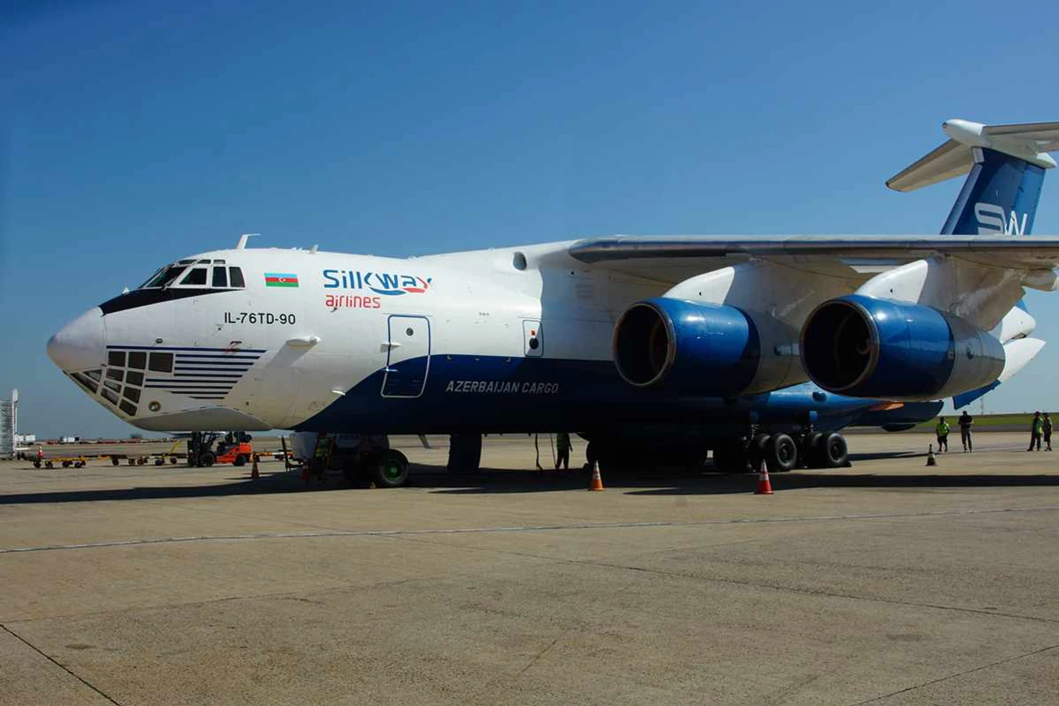 Exótico cargueiro russo Ilyushin Il-76 passa pelo Aeroporto de Viracopos