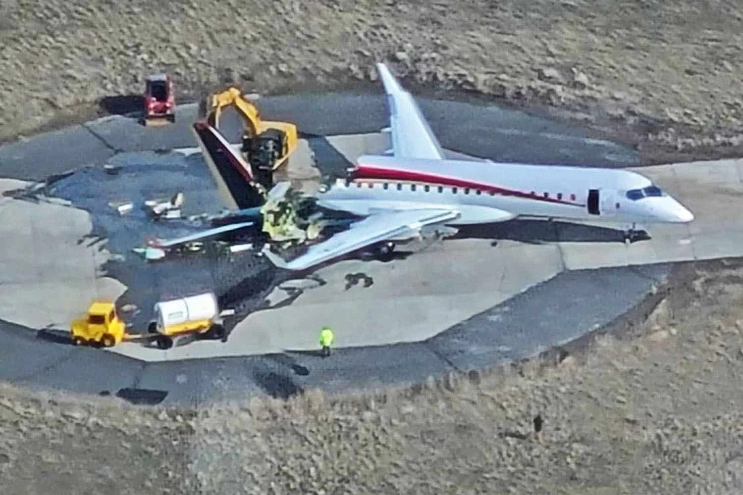 Moderno jato rival da Embraer é transformado em sucata nos EUA