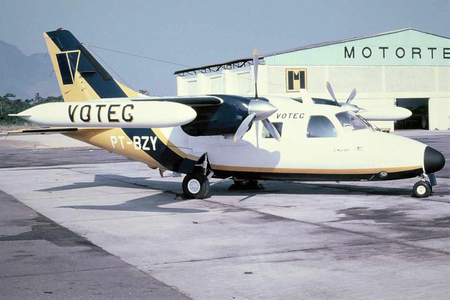 Um raro Mitsubishi MU-2 da VOTEC (Vito Cedrini)