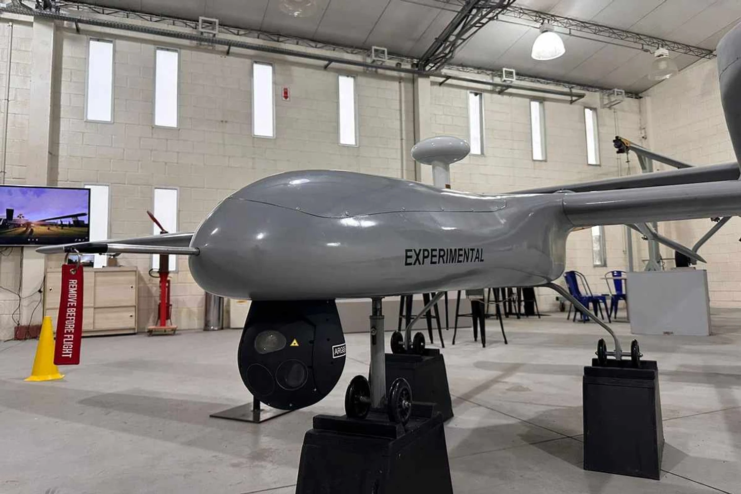Albatroz pode ser equipado com um radar EASA (AIRWAY)