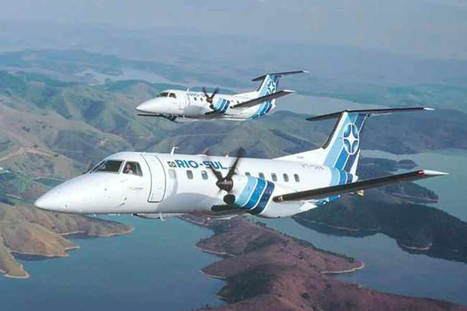 Dois EMB-120 da Rio-Sul (Embraer)