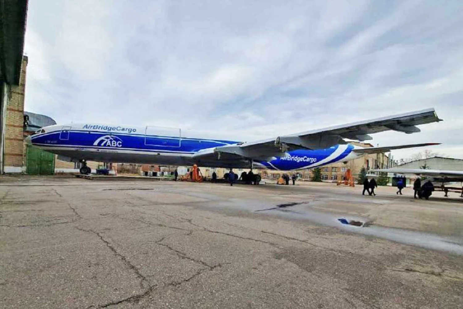 Jato Il-96-400T que deve ser operado pela AirBridgeCargo (Redes sociais)