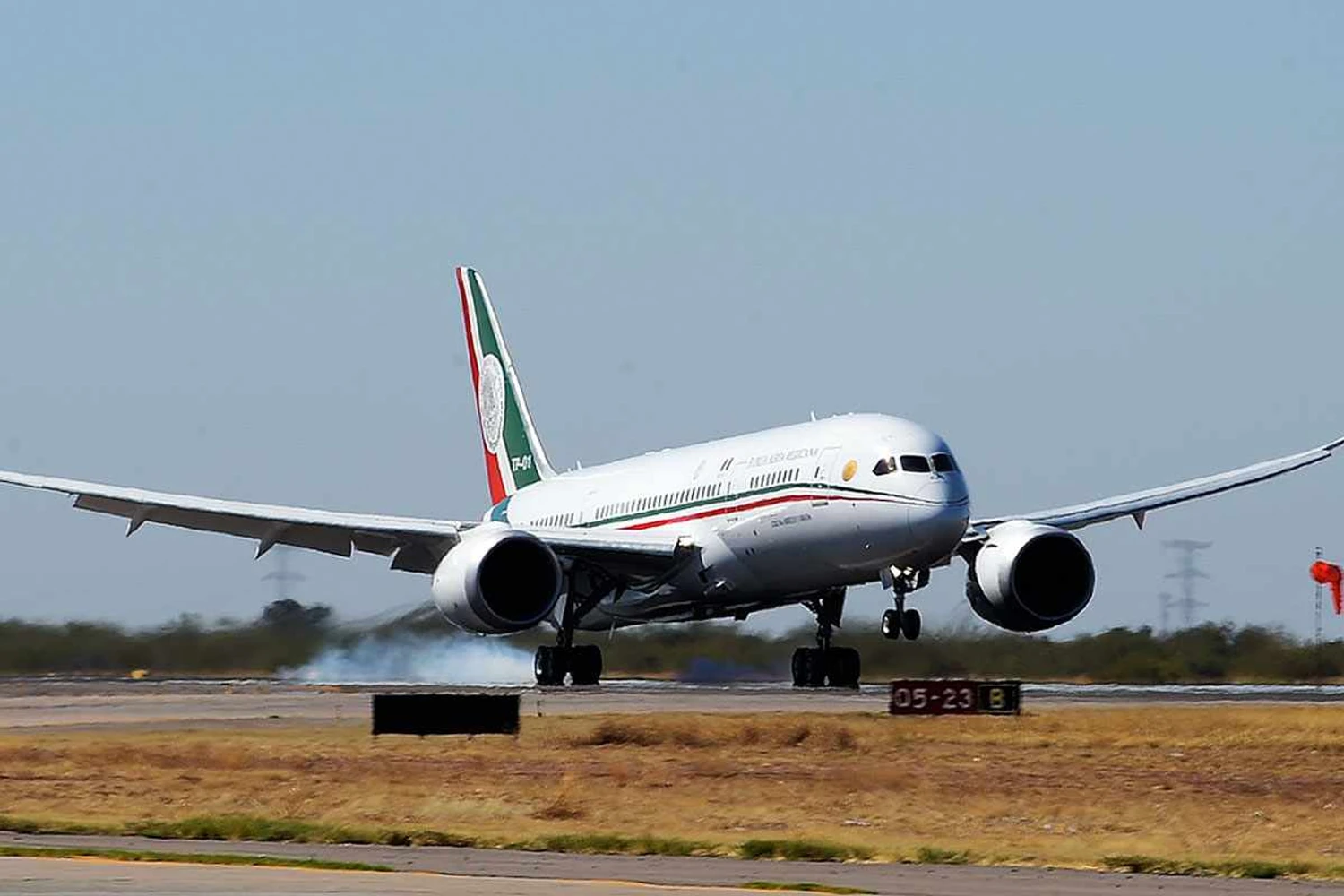 México vende Boeing 787 presidencial para o governo do Tajiquistão