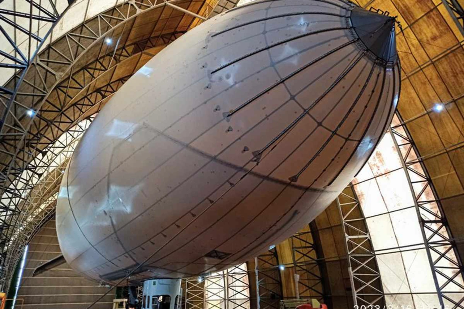 O dirigível pode transportar até 1.000 kg de carga ou seis passageiros (ANAC)