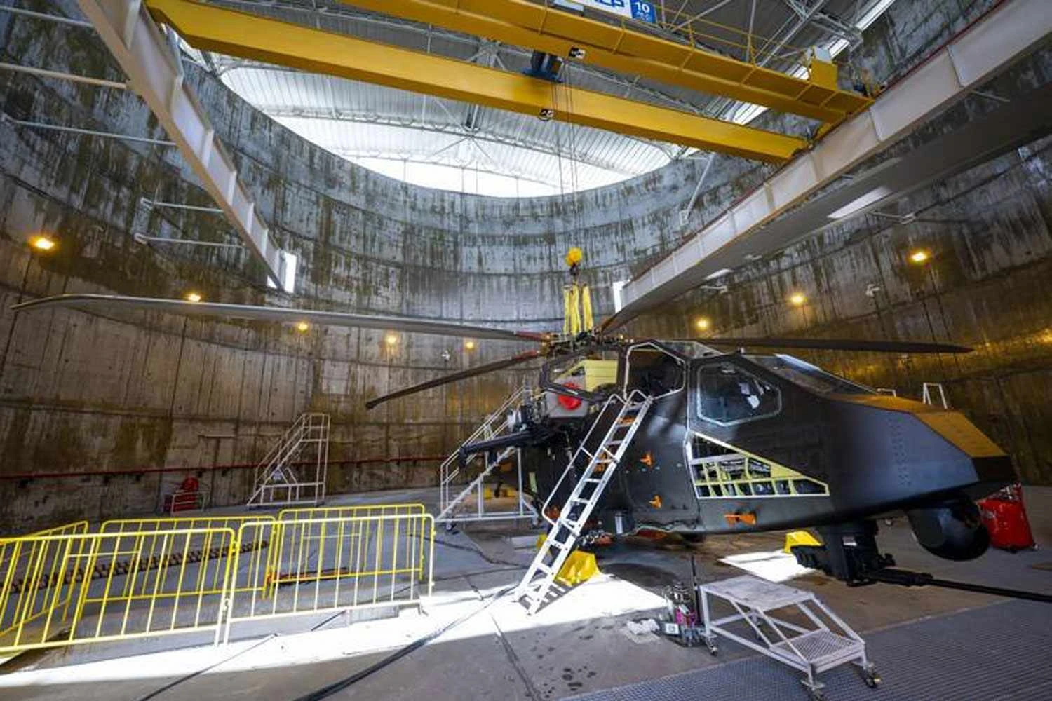 O T929 testado num hangar (TAI)