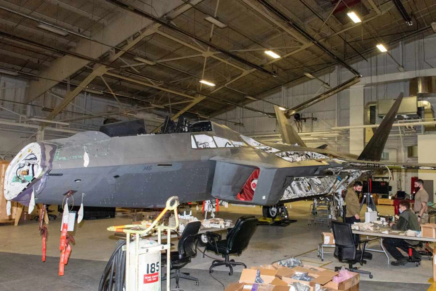 Aeronave foi recuperada com partes de outros F-22 já desativados (USAF)