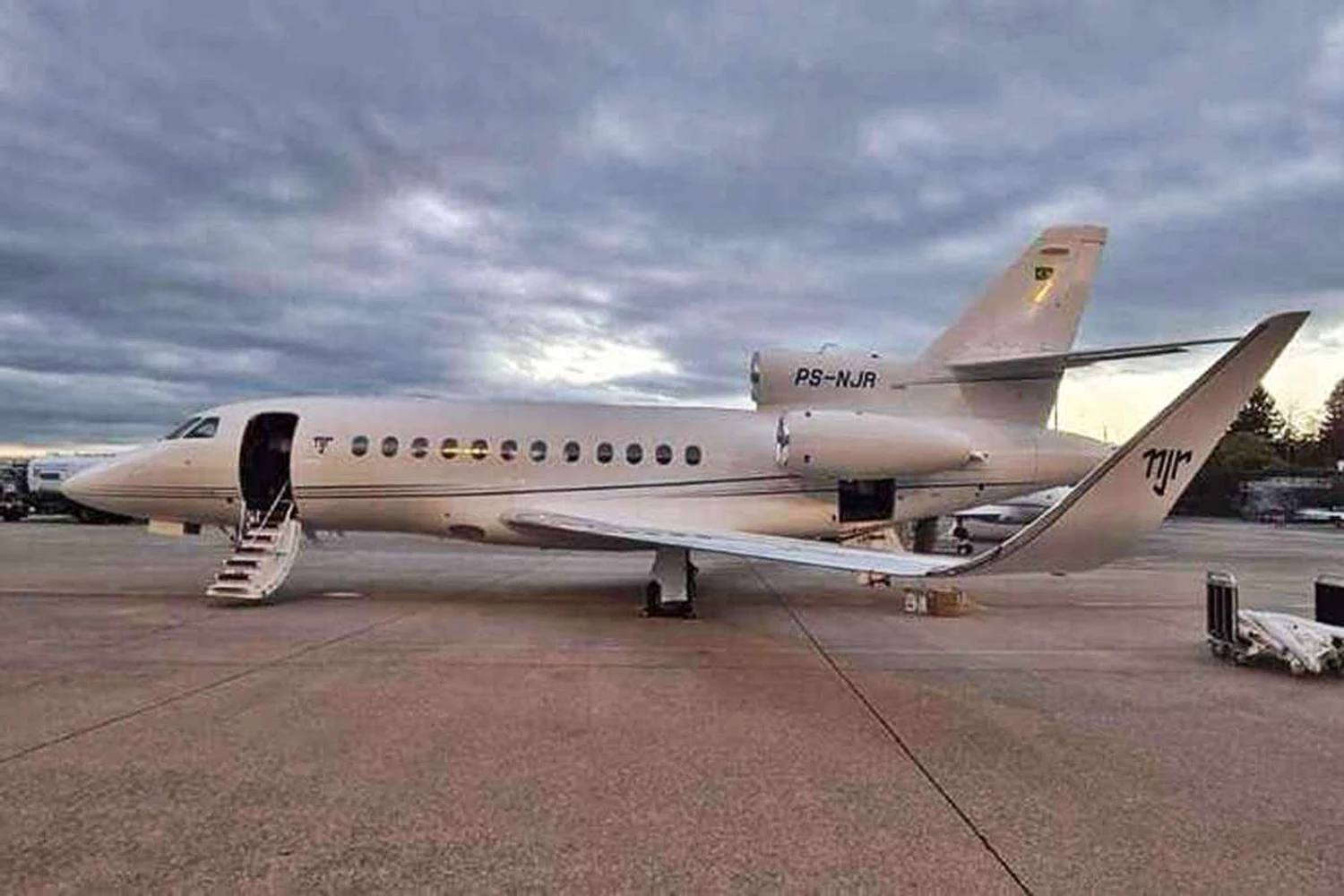 O falcon 900LX PS-NJR, comprado por Neymar (Reprodução/redes sociais)