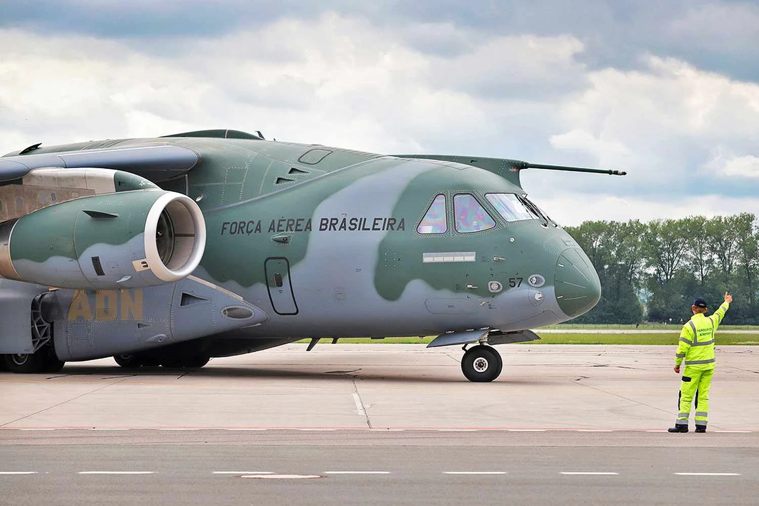 Comandante da Força Aérea Tcheca reconhece o C-390 como favorito para futura encomenda