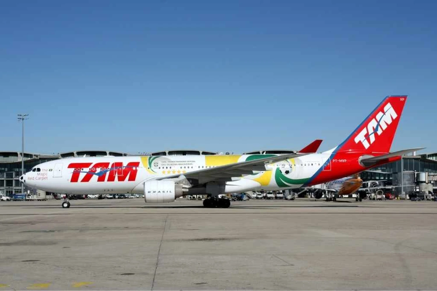 O PT-MVP pintado para promover a Seleção Brasileira de Futebol. Foto: Christian Volpati via Wikimedia Commons.