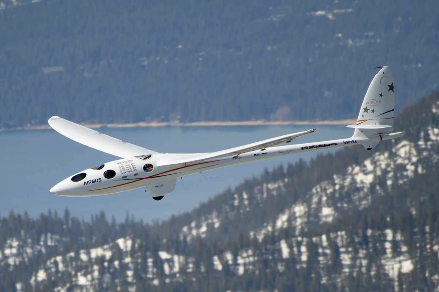 Perlan 2 voando pela região de El Calafate, no sul da Argentina (Airbus)